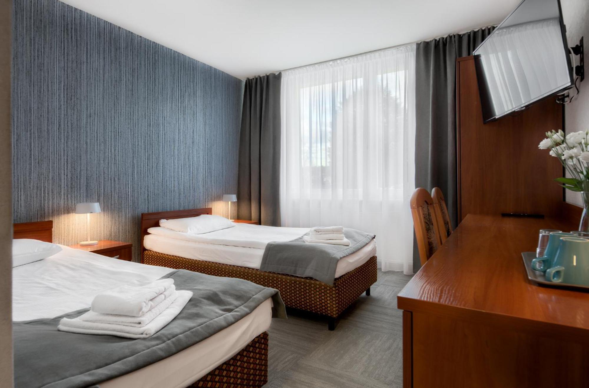 Plonia Resort Luaran gambar